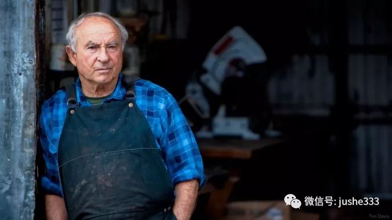 你想要什么衣服,哪个品牌的冲锋衣比较商务