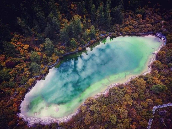 稻城亚丁旅游攻略 (西藏稻城亚丁美景)