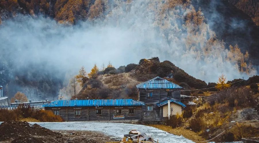 稻城亚丁旅游攻略 (西藏稻城亚丁美景)