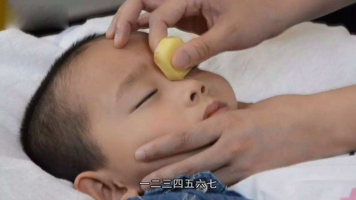 宝宝流鼻涕咳嗽20多天一直不好,孩子一流鼻涕就很久才好是鼻炎吗