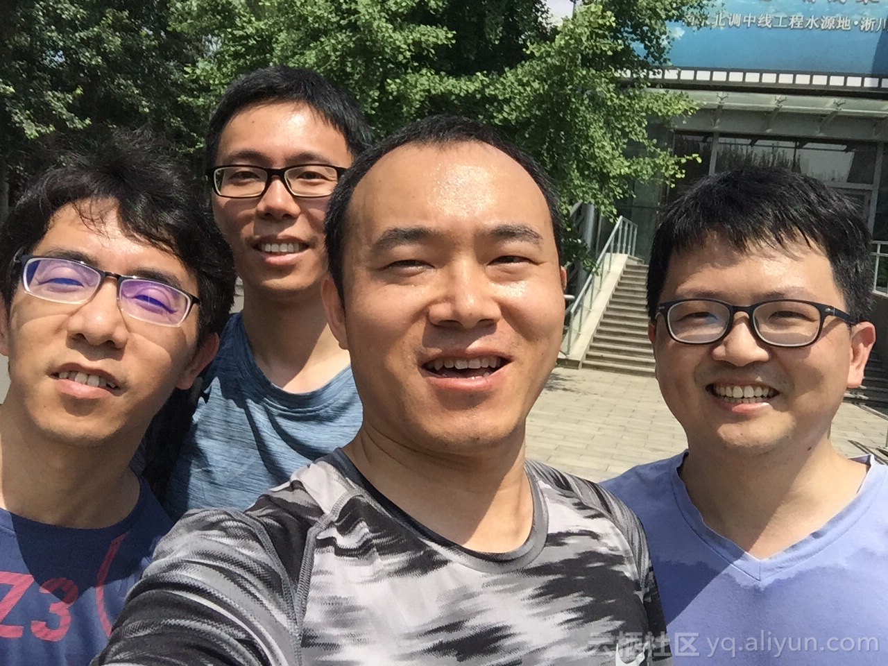 因为信仰，油画专业的他自学开发进击阿里技术P9