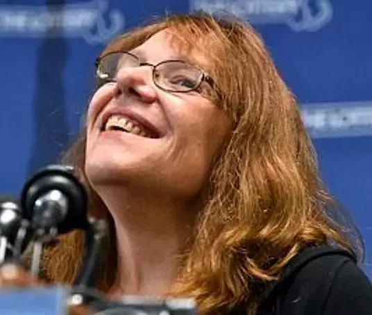 美国最大彩票中奖者119亿到手多少,20亿美元大奖彩票