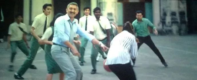 嗝嗝老师电影完整版解说,嗝嗝老师观看完产生了什么影响