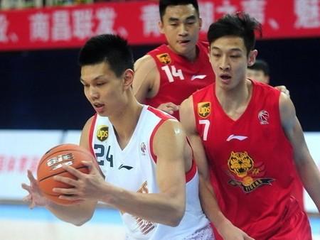 许钟豪顶撞王治郅是真的吗,许钟豪顶撞大郅