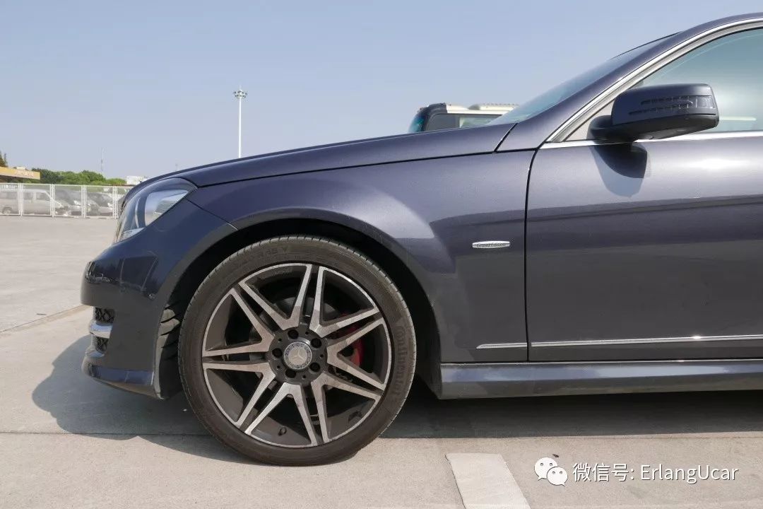 w204奔驰c300coupe,奔驰w204c200旅行版