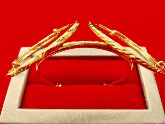 宝宝必备8件金饰,小宝宝戴的金饰有哪些