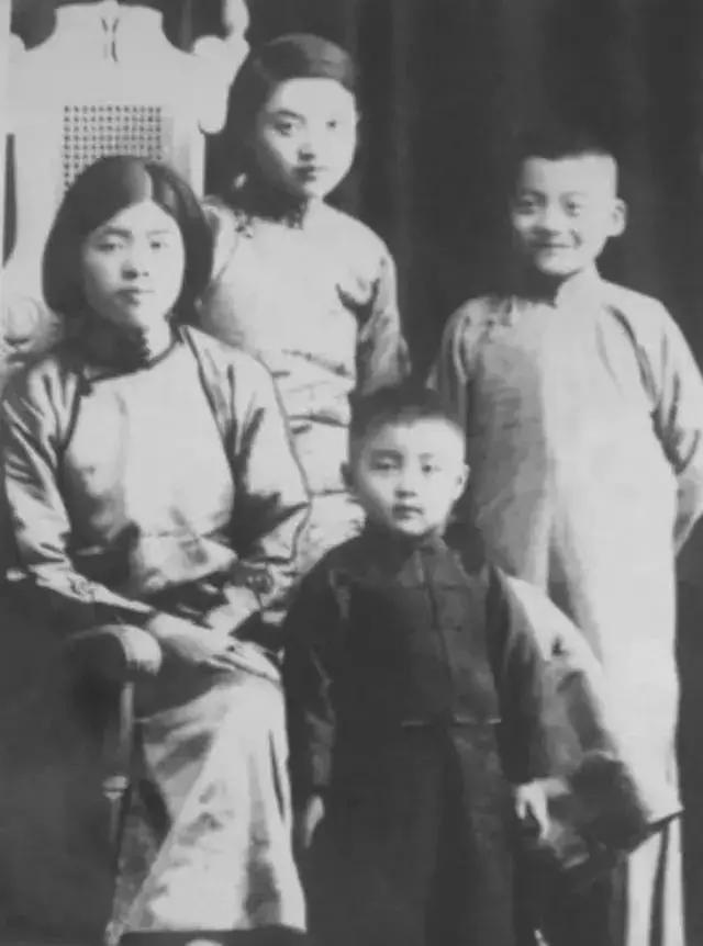 他来自安徽第一家族,生个儿子被数十亿华人敬仰