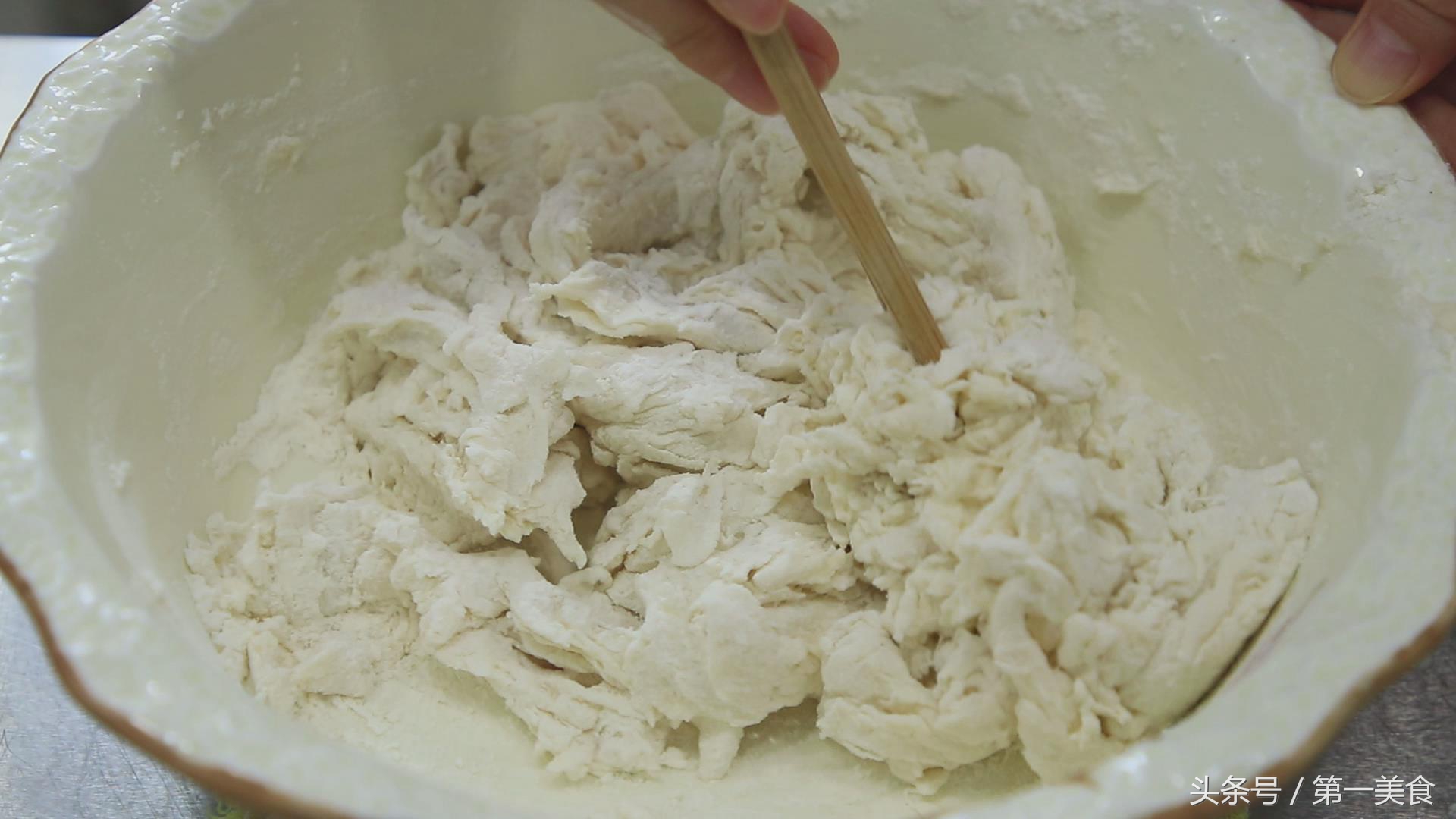 家常水煎包，掌握和面、调糊的技巧，自己在家做，想失败都难