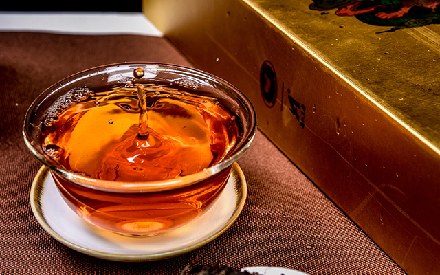 黑茶茯砖茶怎么辨别好坏,金花茯砖黑茶如何评定好坏呢