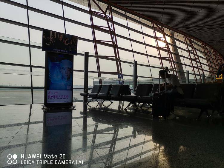 华为huaweimate20详细参数,huaweimate20青春版