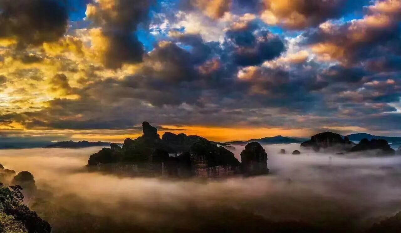 丹霞山景区内住宿多少钱,到丹霞山当天有没有地方住宿