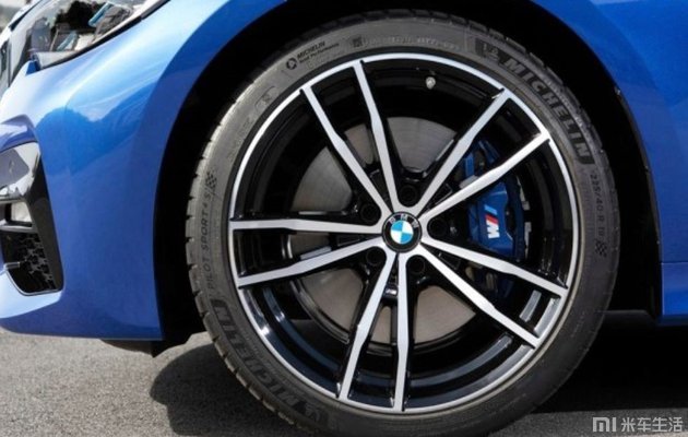 新款宝马3系对比同级别车型,目前新款宝马3系值得买吗