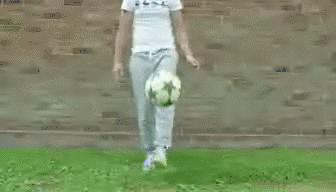 弱势脚怎么练长传,不想被人欺负怎么练身手