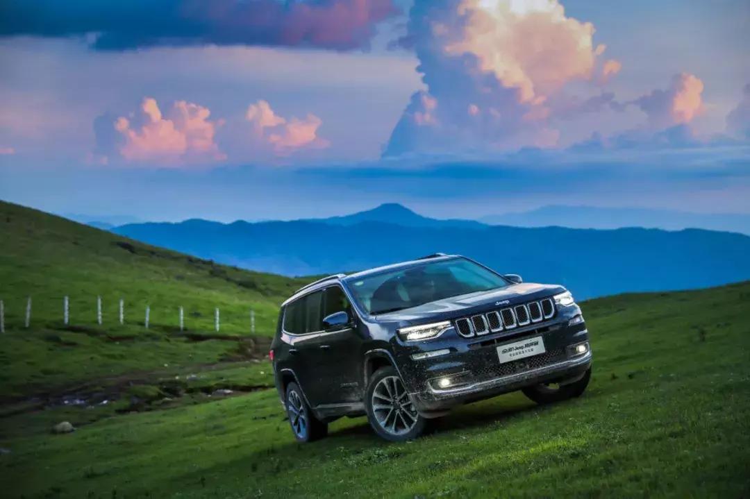 梁洪的私人订制丨用全知全能的Jeep指挥官，载一程惊喜与浪漫
