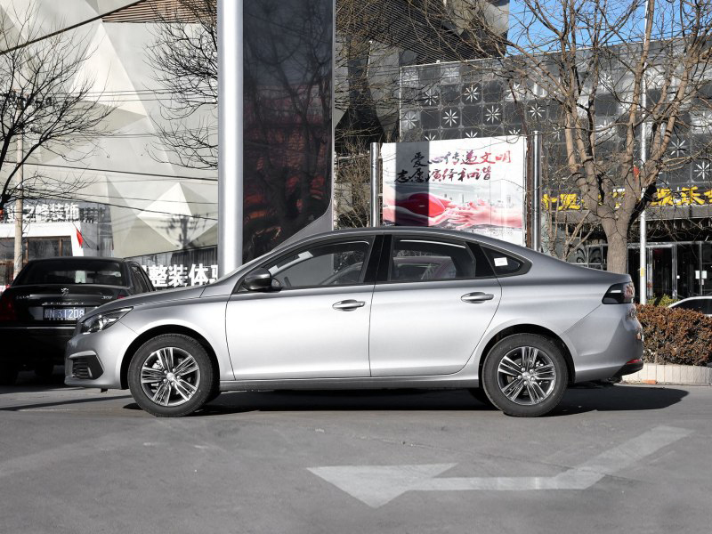 东风标致3082018款自动豪华款,2018东风标致308试驾视频