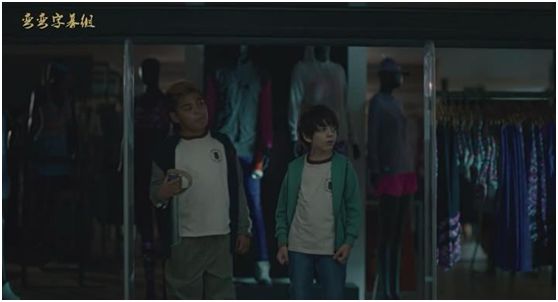 百合、囚禁、不伦之恋，这部狼人片不止这些