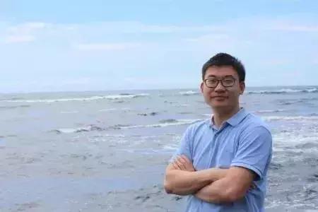 主持人李咏经过17个月的抗癌治疗,著名主持人李咏患的是什么癌症