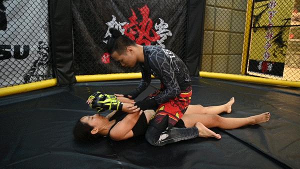 北京路5星拳馆，教练却“打”人无数！竟是彭于晏、颜如晶的最爱