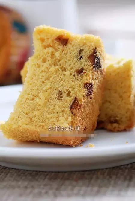 浓香的红枣糕，口感绵甜，小孩子和老人都很适合吃