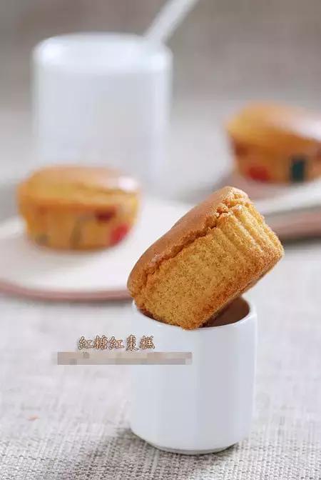 浓香的红枣糕，口感绵甜，小孩子和老人都很适合吃