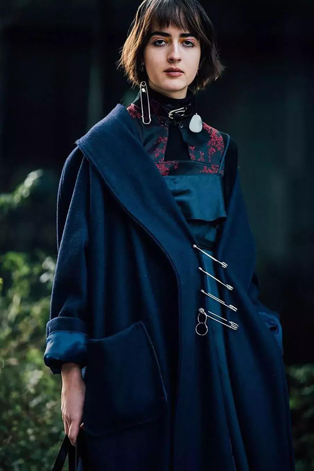 秋冬款的各式大衣教你应该怎样穿,呢子大衣到底怎么穿好看