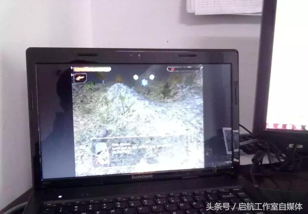 玩游戏屏幕上面有黑边怎么解决,玩游戏时屏幕两边黑的怎么回事