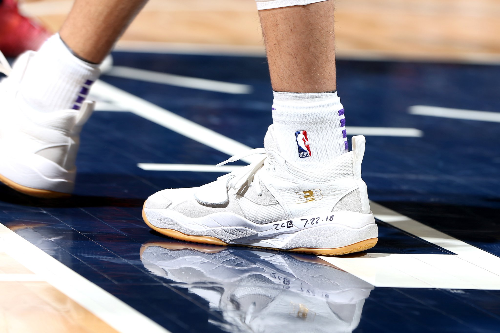 汤神回归穿的篮球鞋,汤神签约安踏前穿什么鞋