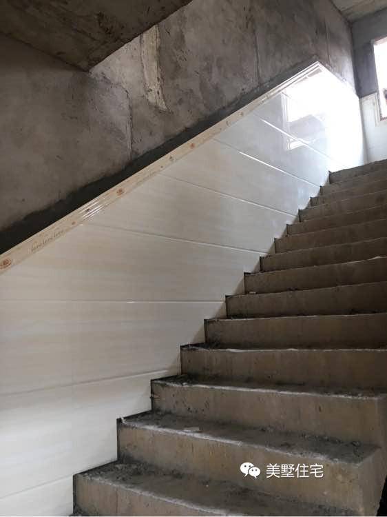 农村三层自建房旧房改造全过程,农村旧房翻修屋顶造别墅