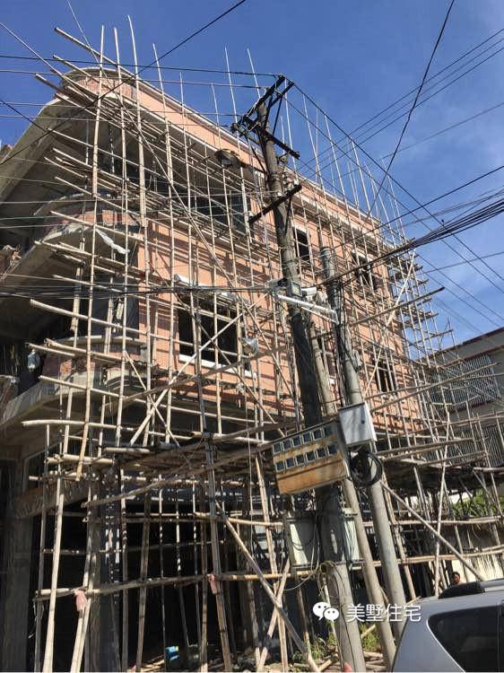 *东王广**先生小户型建别墅，加个复式楼，造价30万堪称村里最美！