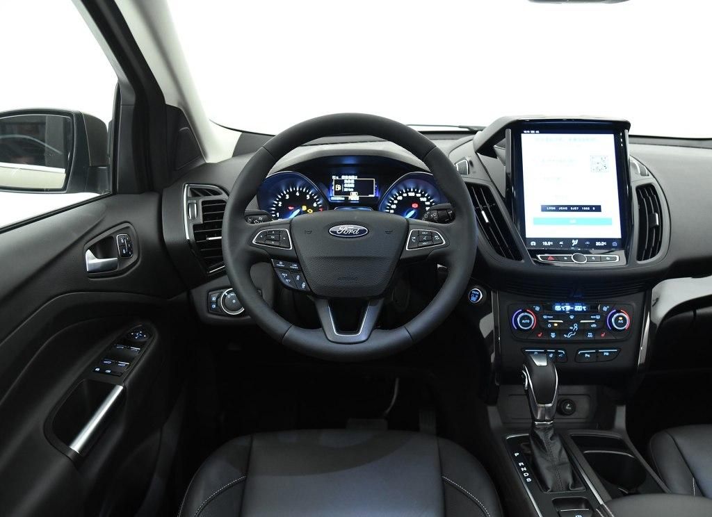 福特翼虎对比大众途观,新款福特翼虎对比老款途观