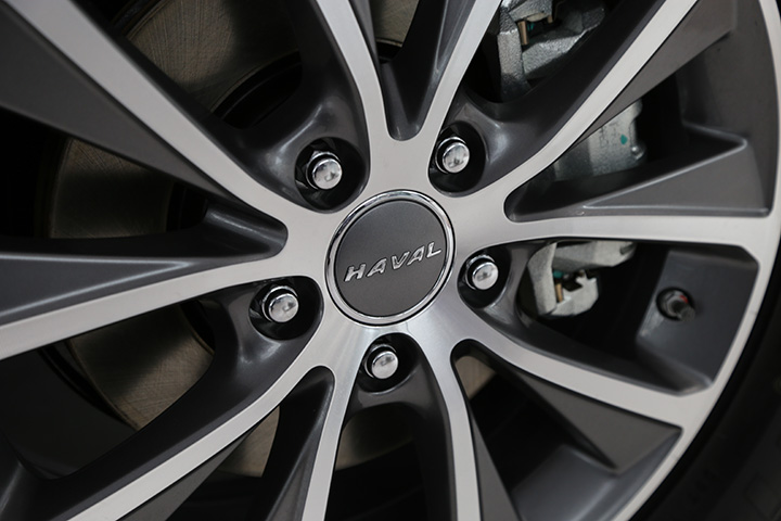 长城哈弗h62014款运动版2.4自动,哈弗h62023冠军版评价