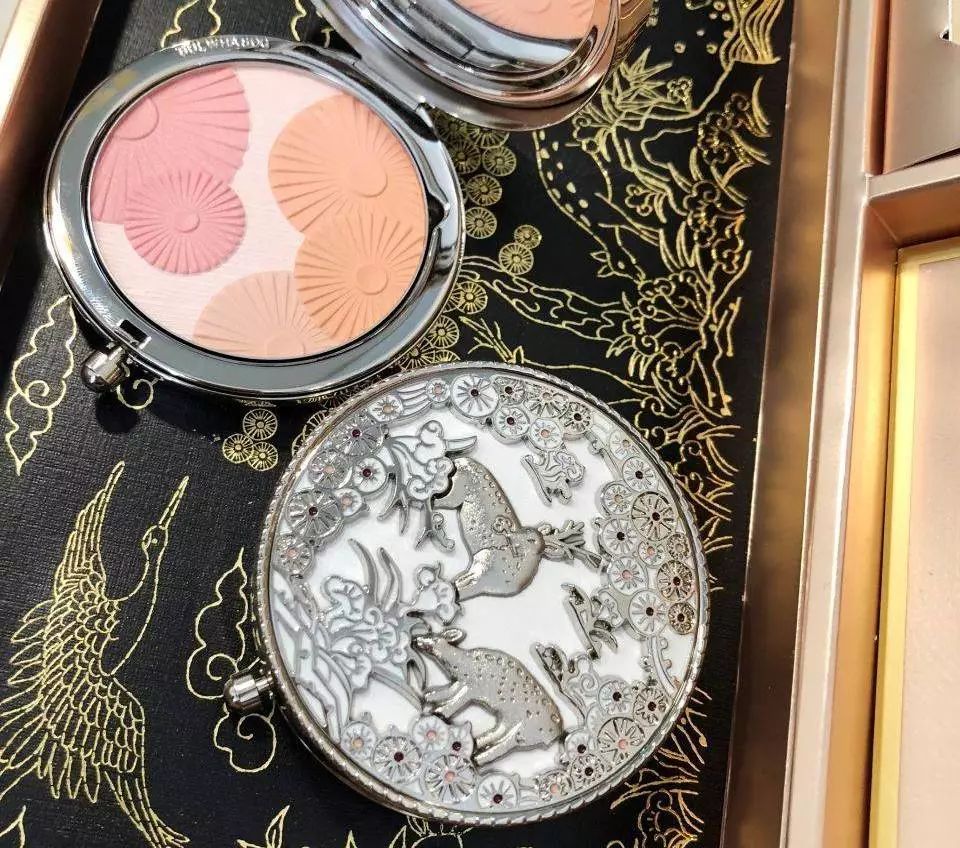 迪奥香奈儿新年礼物,迪奥圣诞节会优惠吗