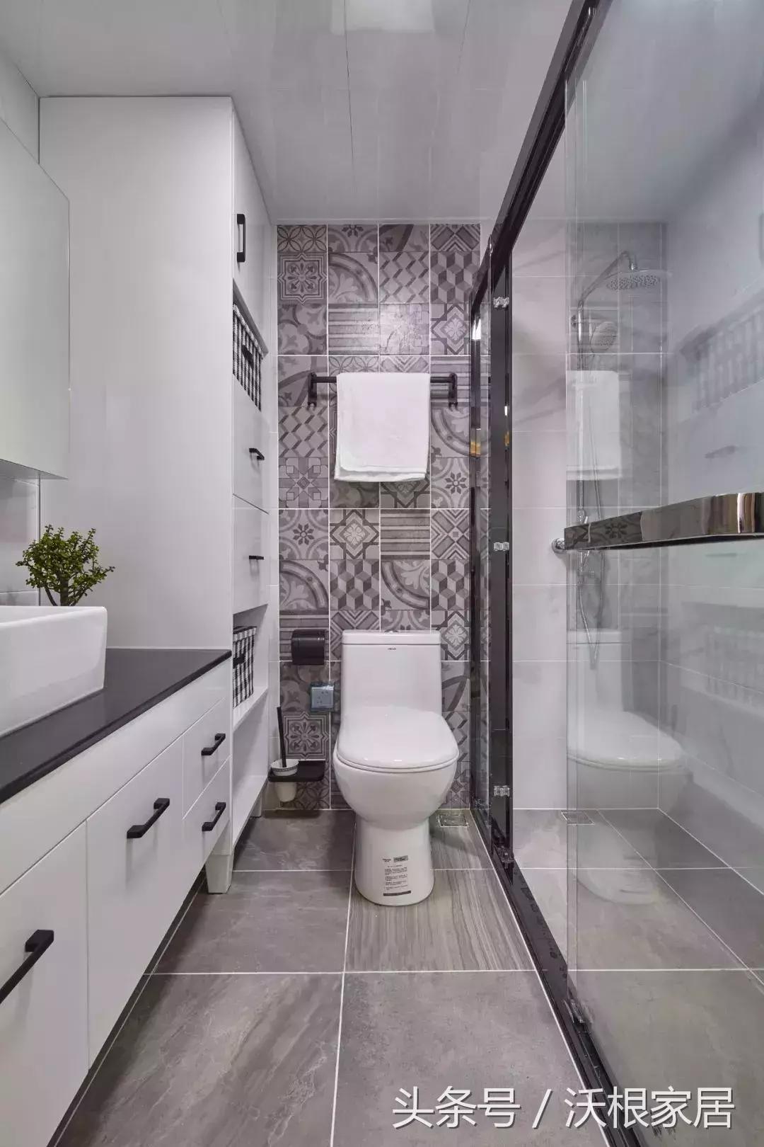 简约风格地砖是灰色配什么踢脚线,灰色哑光地砖800*800铺贴效果