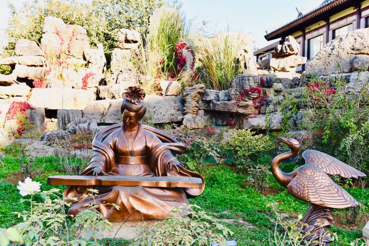 秋到上阳宫，黄叶蓝天高宫阙，皇帝都赞的美景，免费你都没去看？