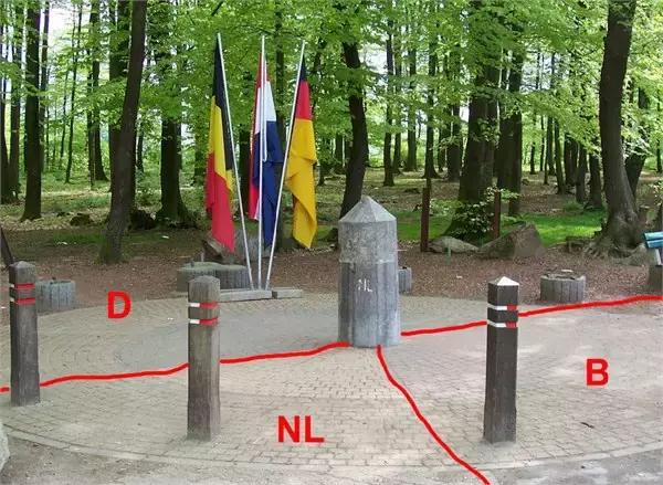 中国和老挝最奇葩的国界线,世界上最奇葩最贵的国界线