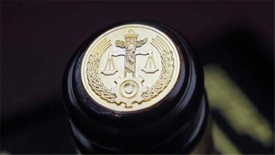 央视曝真相，“黄鳝门”事件女主角：长得斯斯文文，两个月赚9万