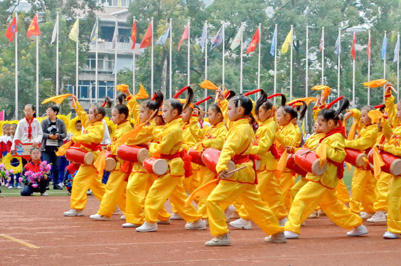 恩施市实验小学足球比赛,建始县实验小学2023运动会