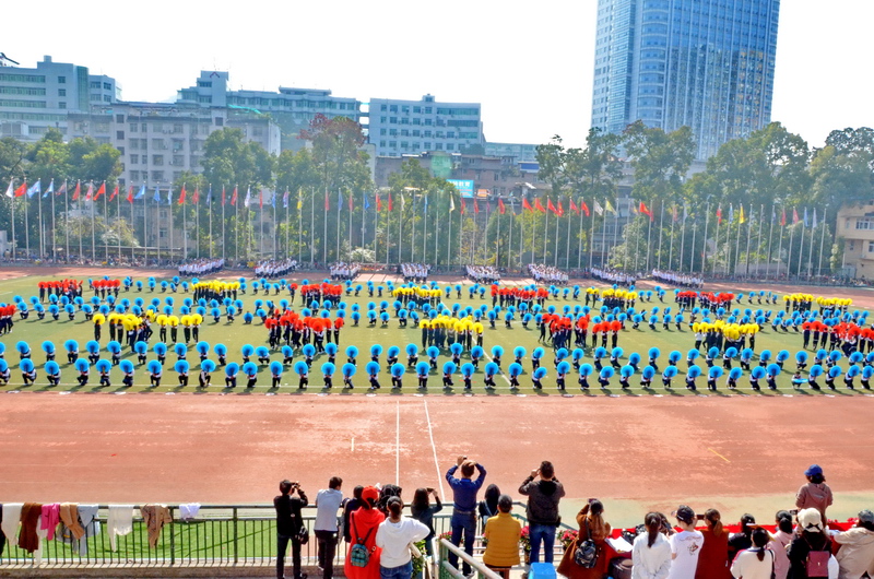 恩施市实验小学足球比赛,建始县实验小学2023运动会