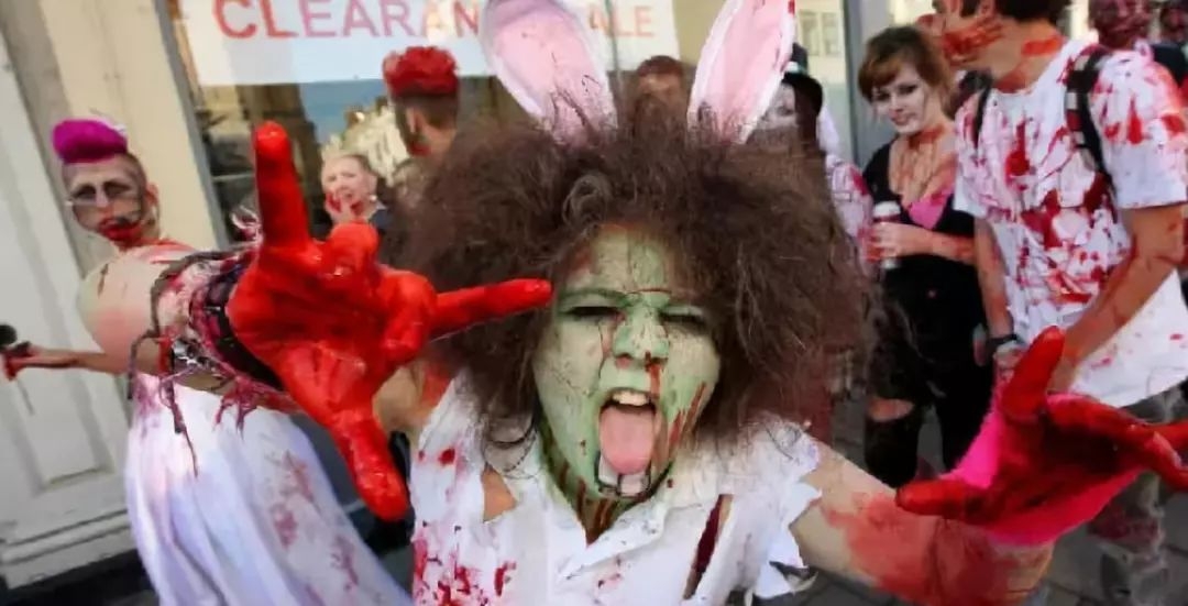 国外万圣节和国内万圣节,万圣节的由来以及万圣节的习俗