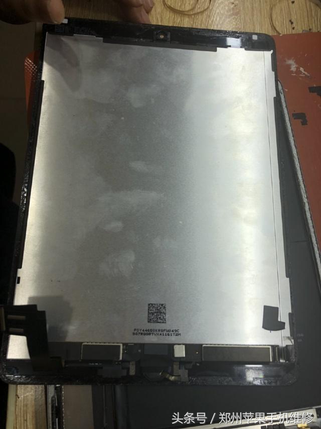 ipadair2屏幕黑屏怎么解决,ipadair2屏幕黑屏了怎么办