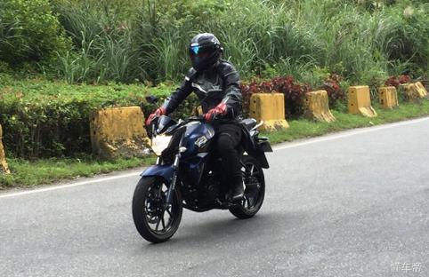 雅马哈fzs150摩托车最新版,雅马哈fz150百公里加速成绩