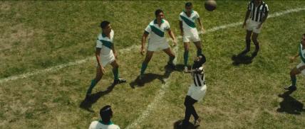 贝利《传奇的诞生》，追梦少年的逆袭之路，背后是父母的爱与支持