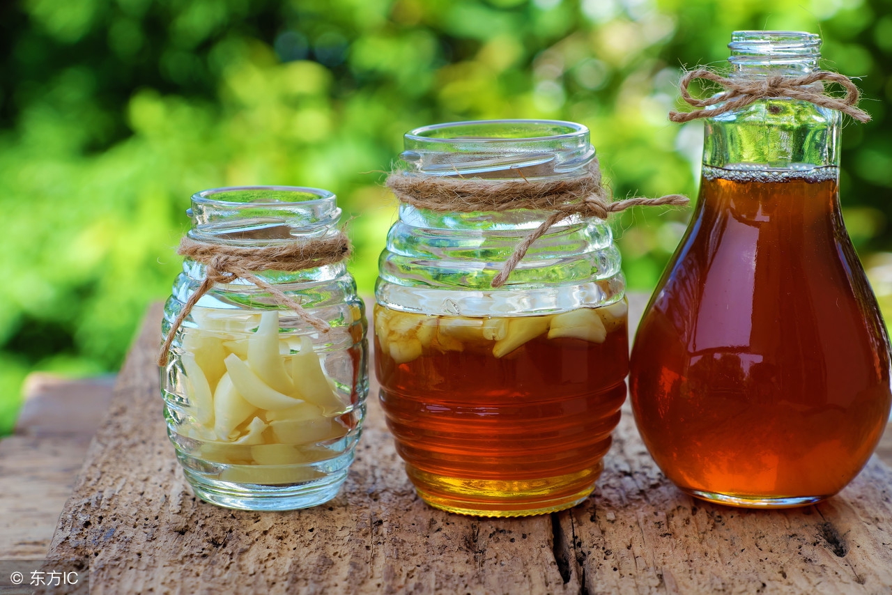 蜂蜜是劣质糖吗,都说蜂蜜里能掺假是真的吗