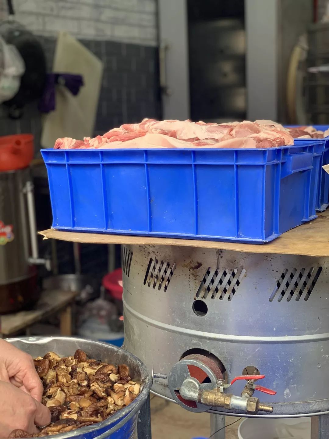 瑞思拜,为红糖馒头排队两小时的成都人