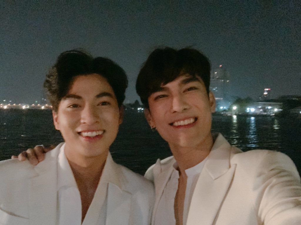 陪你到世界之巅电视剧,泰剧推荐与爱同居