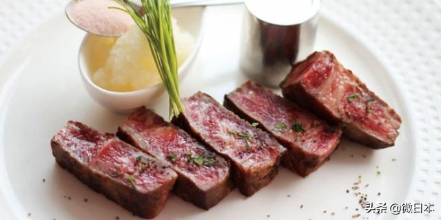 在日本的夜晚,在日本的晚餐