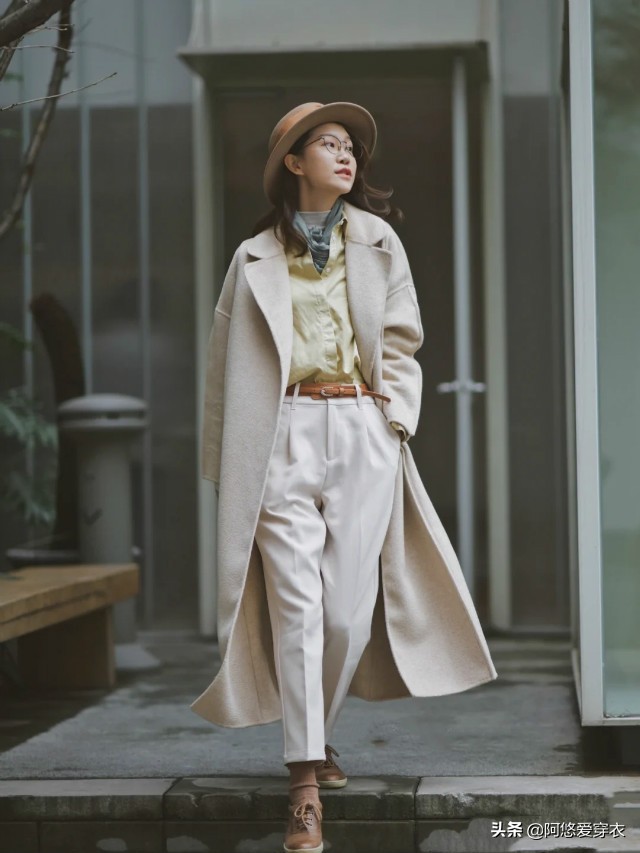 肩宽又胖的女生怎么选大衣,肩宽的胖mm穿什么大衣显瘦