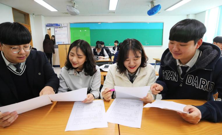 韩国高考天空之城,韩国高考700分