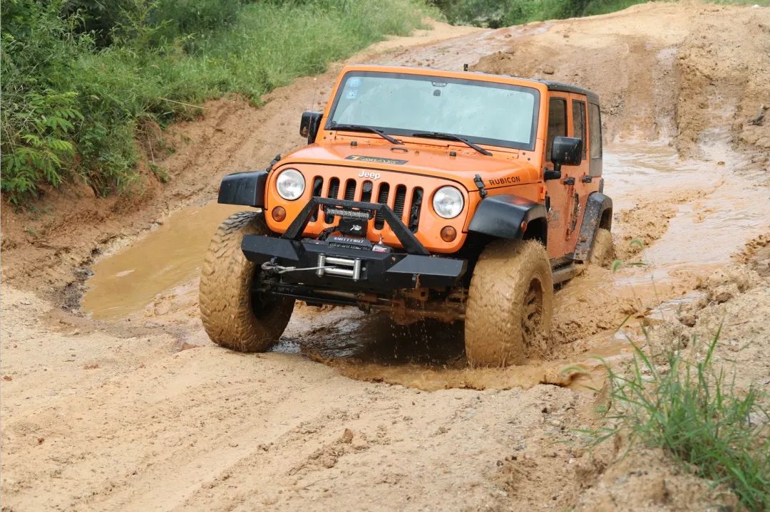 牧马人老款越野,牧马人用sn0w-30机油