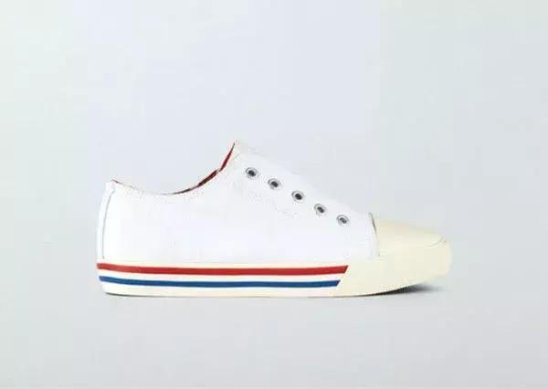 耐克跟阿迪童鞋哪个好一点 (耐克和阿迪的童鞋哪个好)